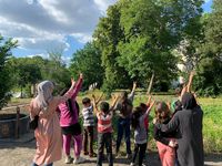69-besuch_im_schulgarten_-_kopie-min.jpg