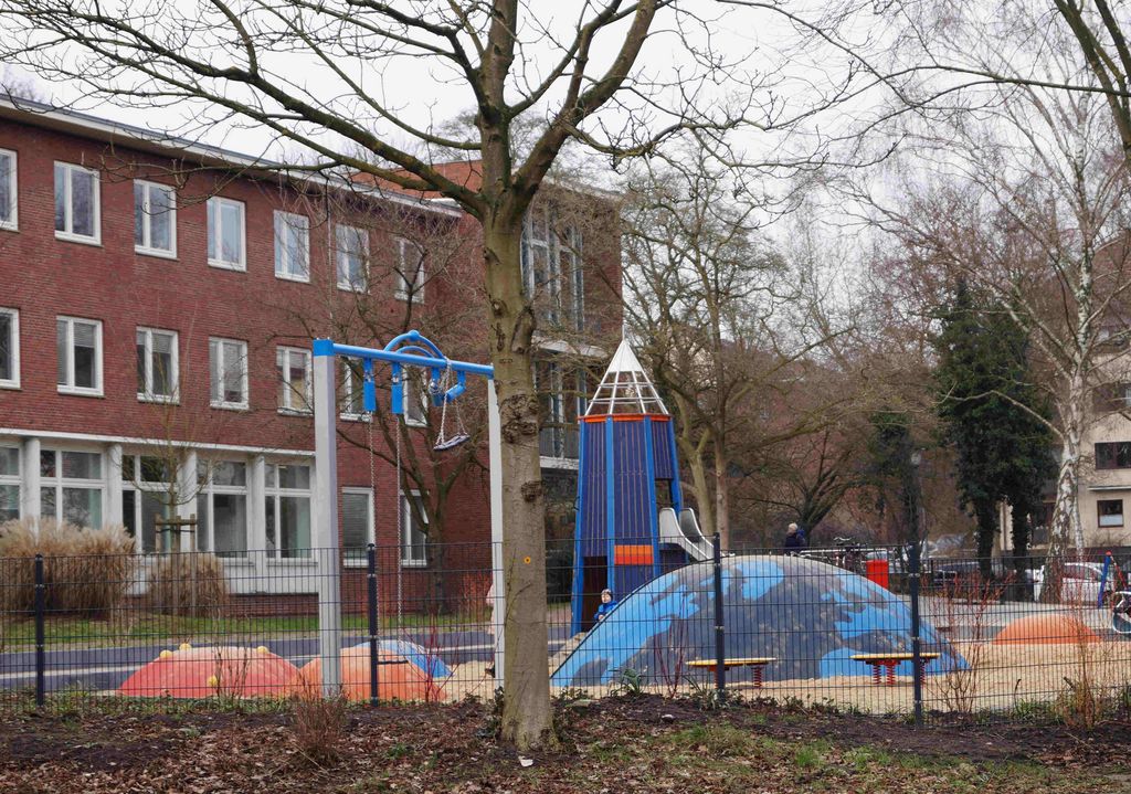 8-harburg_spielplatz_web.JPG