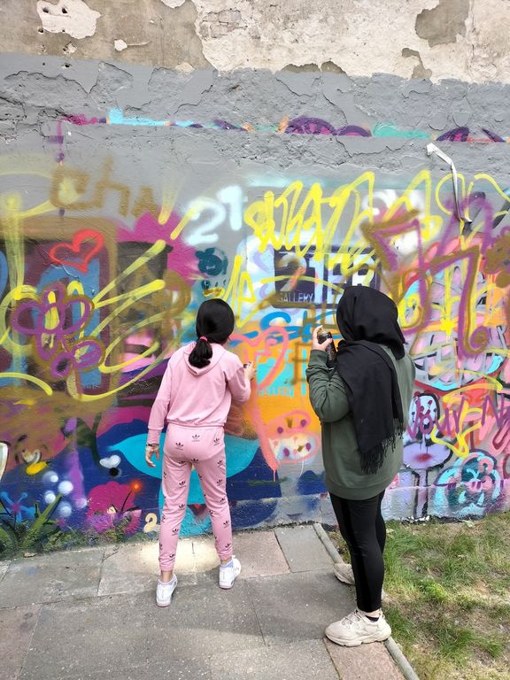 69-das_erste_mal_sprayen_-_auch_das_ist_im_quartier_moeglich_-_kopie-min_2_.jpg